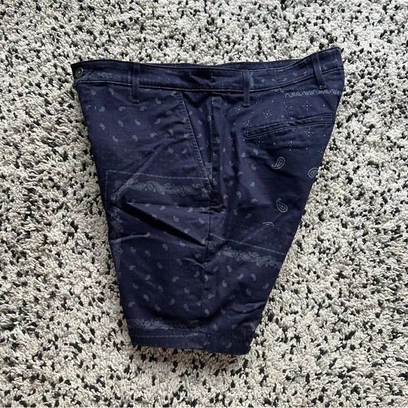 Adriano Goldschmied AG The Wanderer Shorts Navy Blue Bandana Print Stretch 36 - Picture 7 of 12